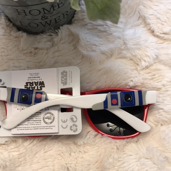 Boys Disney Store Sunglasses NWT - Picture 5 of 11